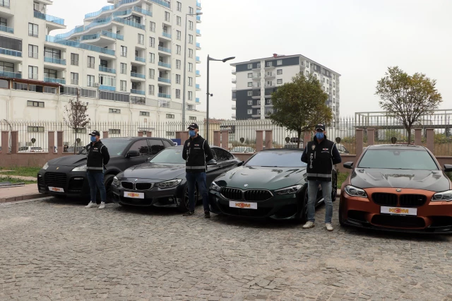 Edirne merkezli 'ikiz plaka' yöntemiyle kaçakçılık yapanlara yönelik operasyon! Milyonluk araçlara el konuldu