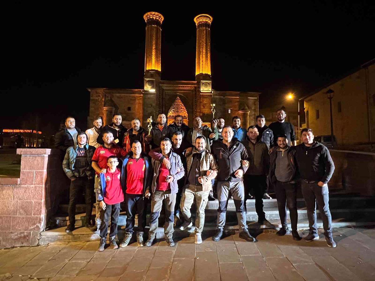 Erzurum\'a 2 kupayla döndüler