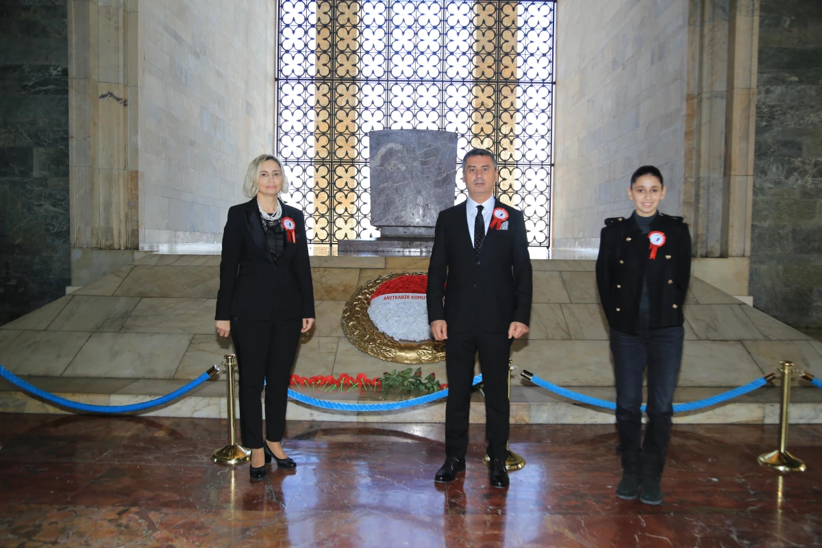 Gölbaşı Belediye Başkanı Şimşek, Anıtkabir\'i ziyaret etti
