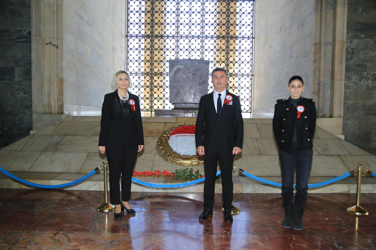 Gölbaşı Belediye Başkanı Şimşek, Anıtkabir\'i ziyaret etti