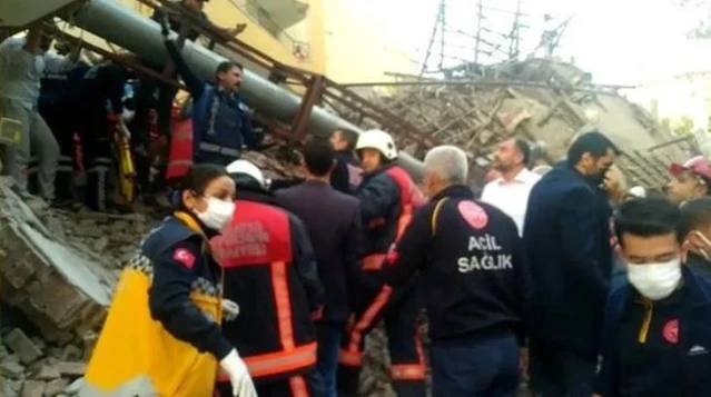 Malatya'da çöken 2 katlı binaya ait görüntüler ortaya çıktı