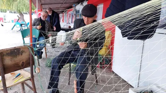 Marmara'daki sis yoğunluğu gemileri Tekirdağ kıyılarına hapsetti