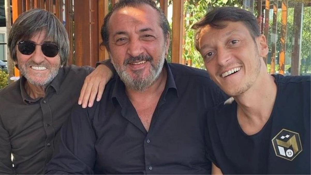 Mesut Özil bombayı patlatabilir! Resmi teklif için İstanbul\'a geldiler