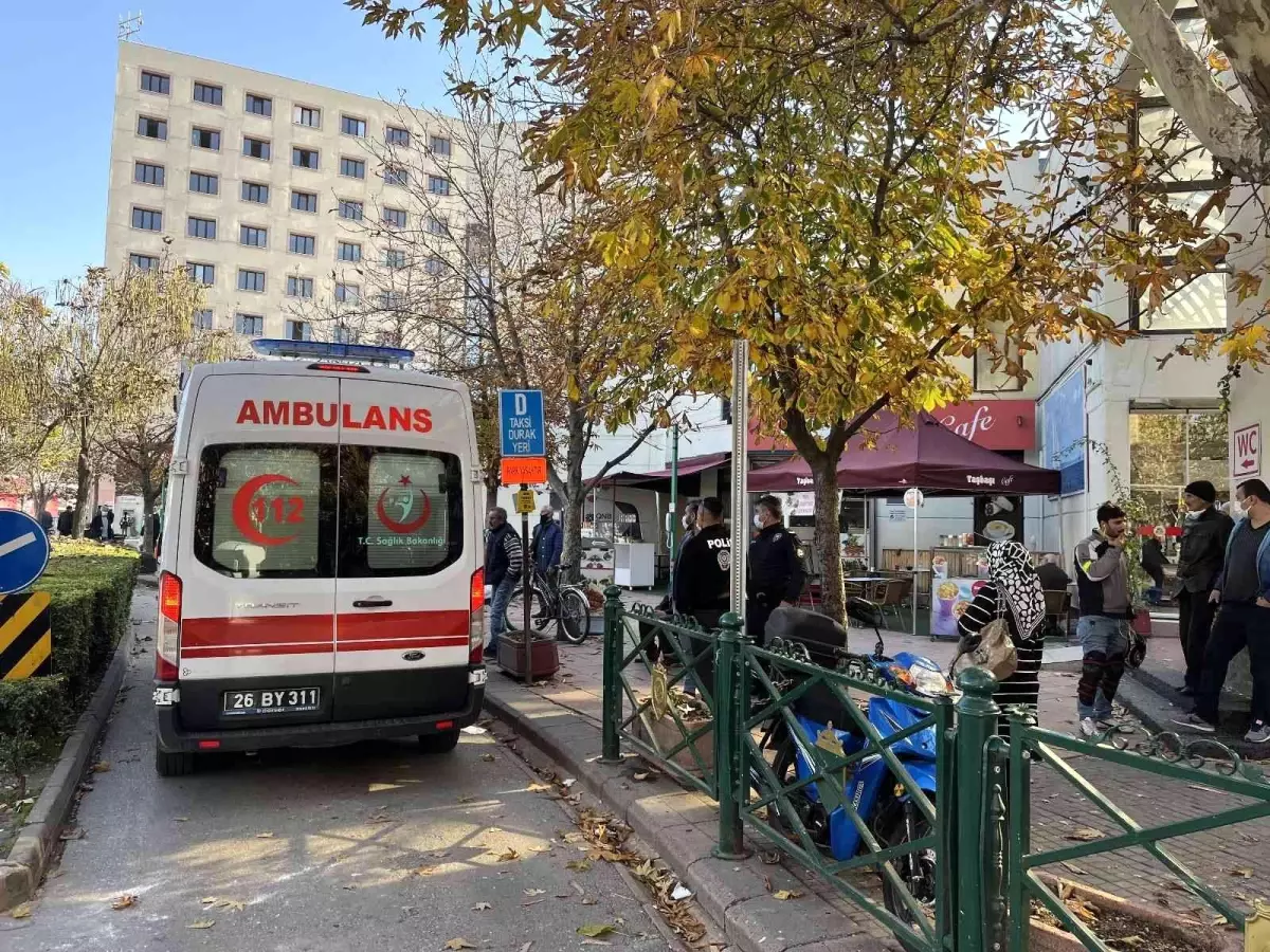 Son dakika haberleri! Otomobilin aynasıyla çarpma meselesi kanlı bitti