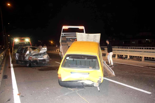 Otomobilin halatla çektiği arızalı otomobile atıksu tankeri çarptı: 2 yaralı