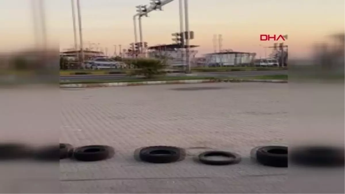 Son dakika... SALİHLİ\'DE GECE KULÜBÜNDE BIÇAKLI KAVGA 1 ÖLÜ, 1 YARALI