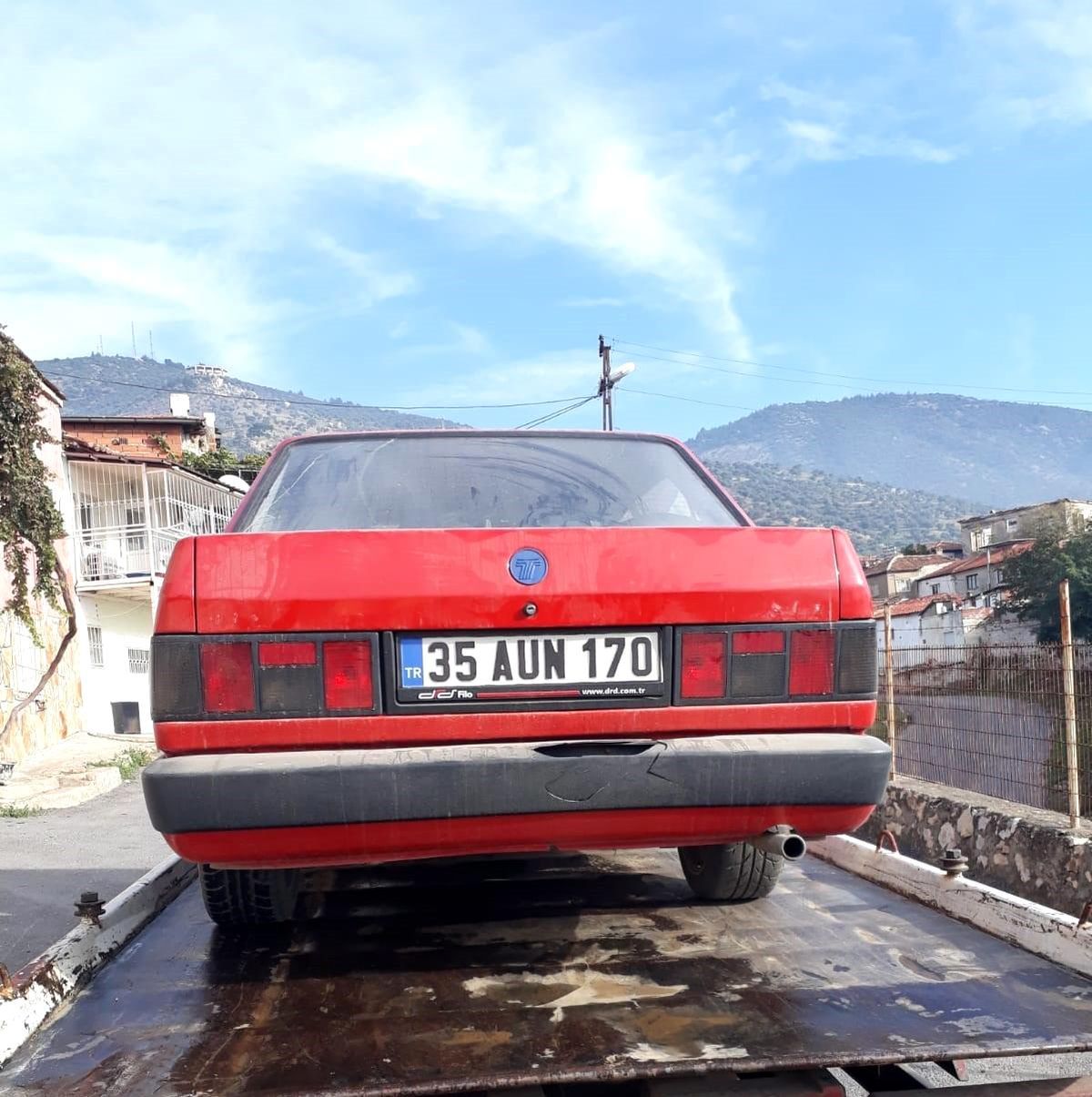Torbalı\'da otomobil çalan hırsızlar Bayındır\'da yakalandı