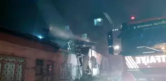 Ümraniye'de tek katlı ev alevlere teslim oldu