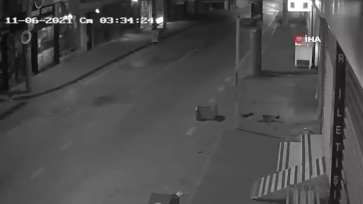 Bursa\'da feci kaza kamerada...Yaralıyı bırakıp böyle kaçtı