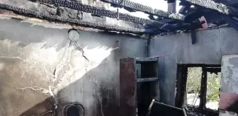 Yenice'de yanan ev küle döndü