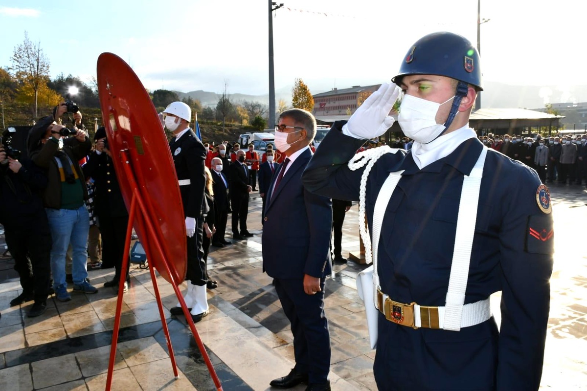 Atatürk ölümünün 83. yılında törenle anıldı