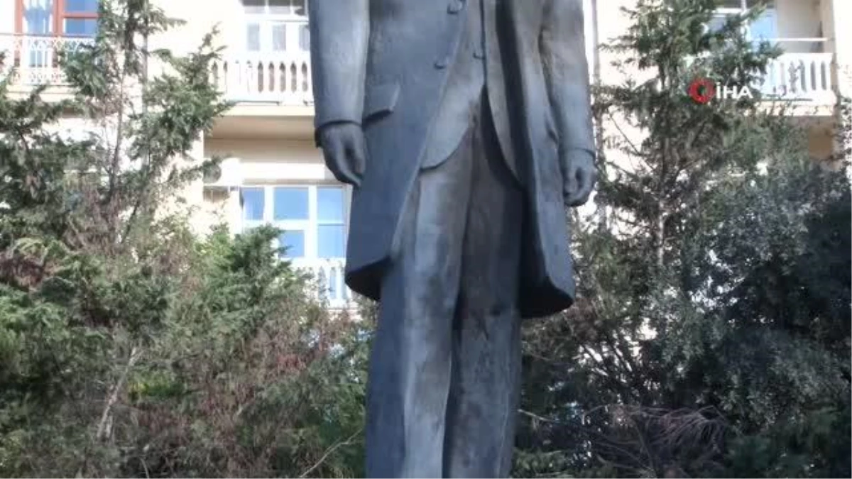 Bakü\'de Atatürk ölüm yıl dönümünde törenle anıldı