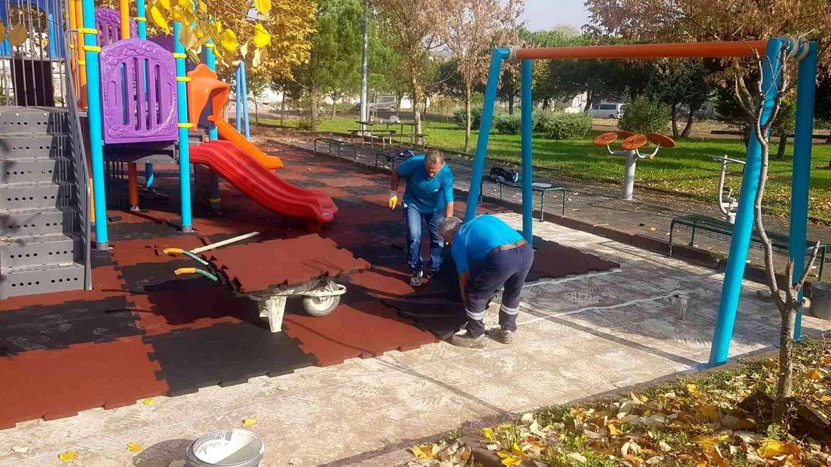 Başiskele\'de çocuk parkları yenileniyor