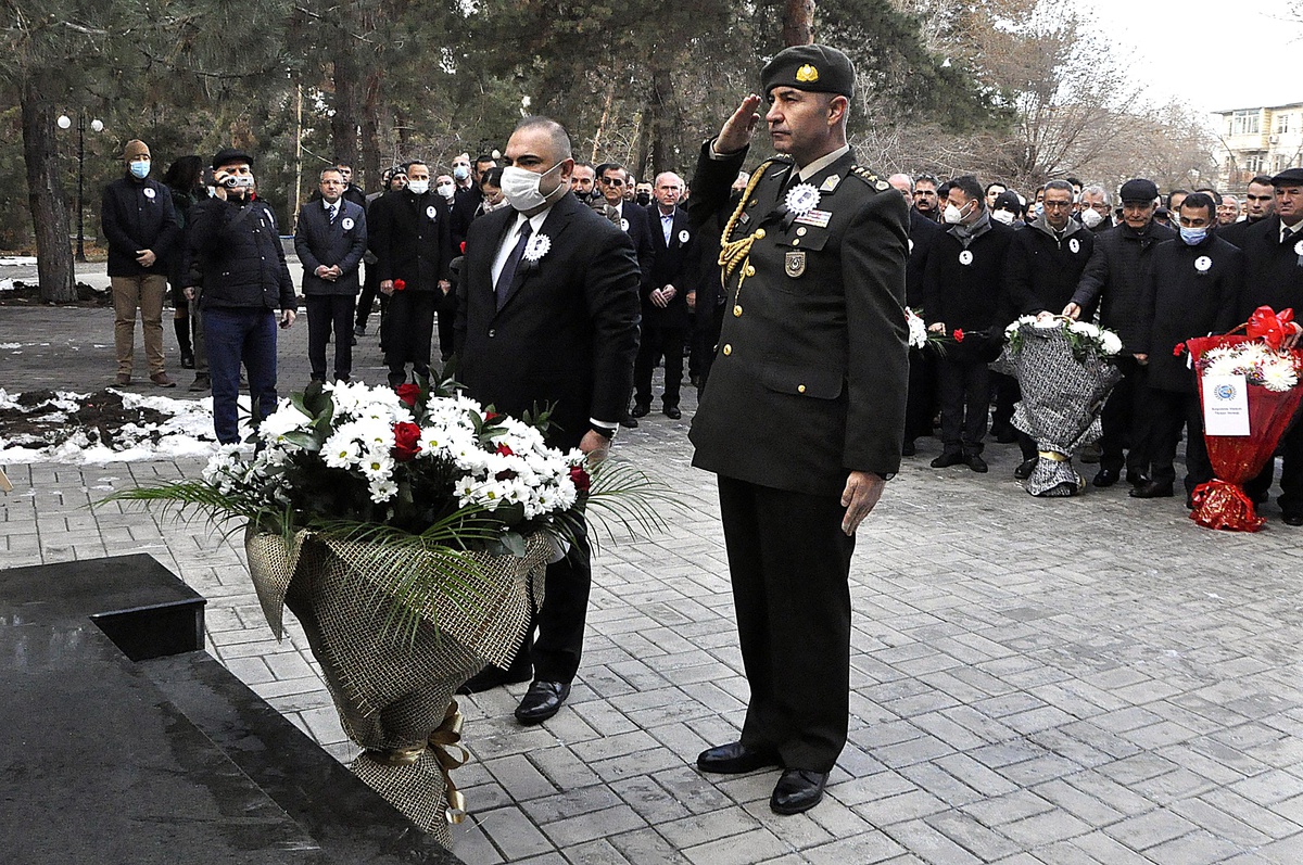 Büyük Önder Atatürk ebediyete irtihalinin 83. yılında Kırgızistan\'da anıldı