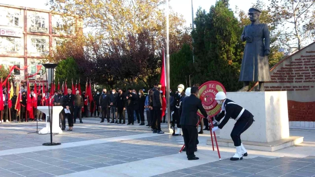 Çanakkale'de saat 09.05'te hayat durdu