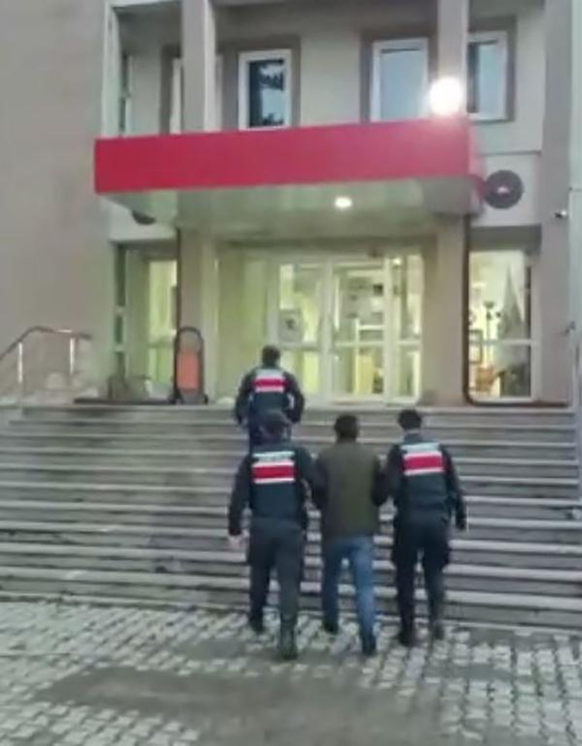 Çankırı ve Karabük\'te suç örgütüne operasyonda 16 tutuklama