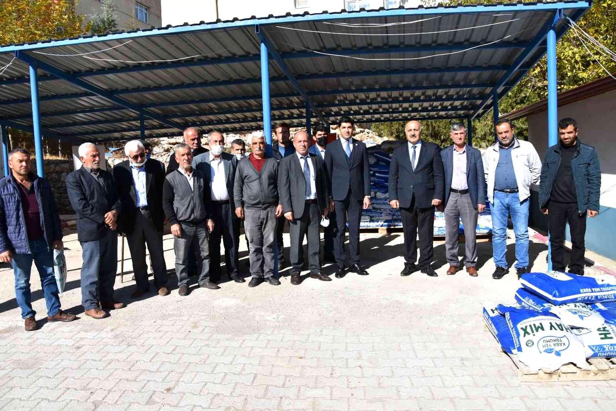 Doğanşehir\'de üreticilere kaba yem tohumu desteği