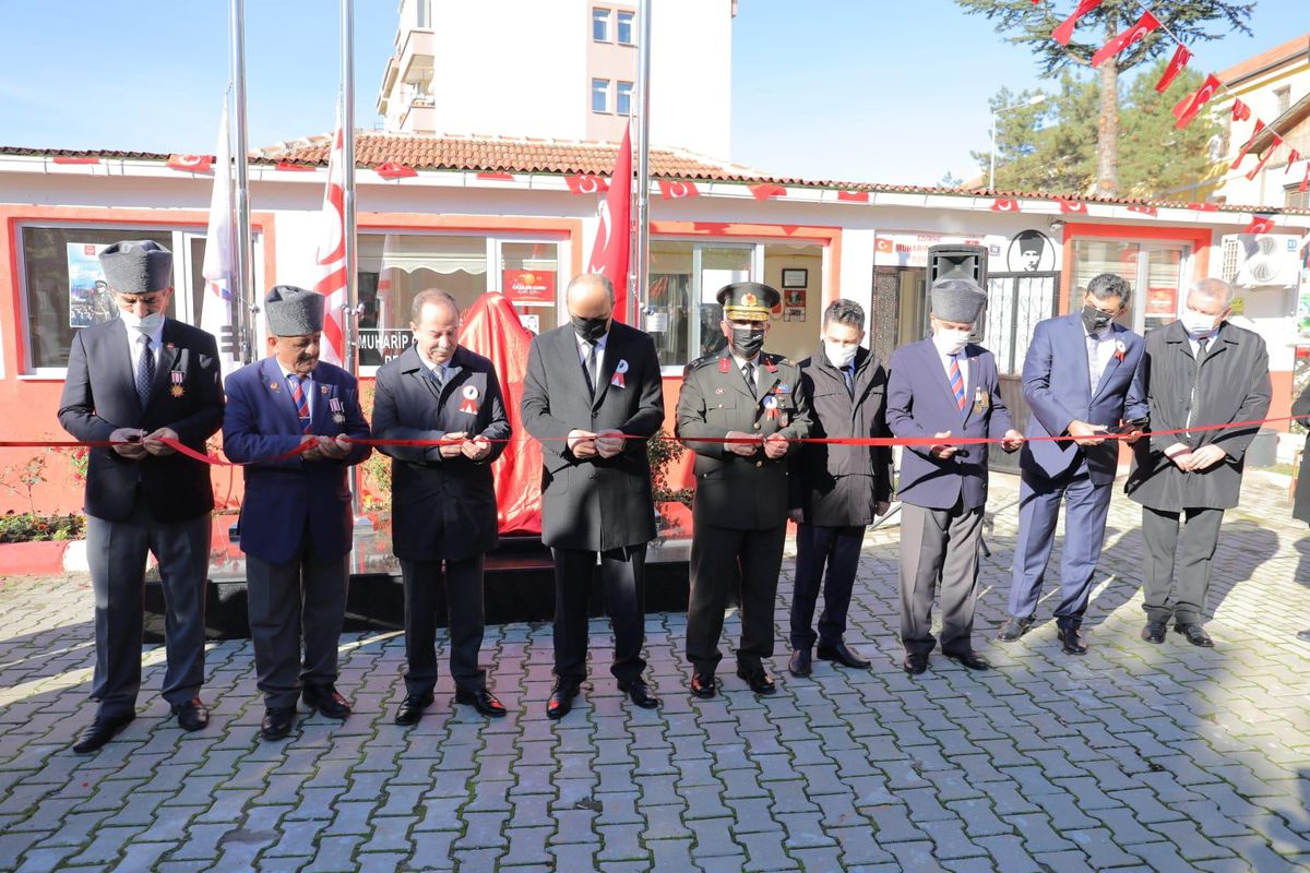 Edirne\'de düzenlenen törenle Atatürk büstü açıldı