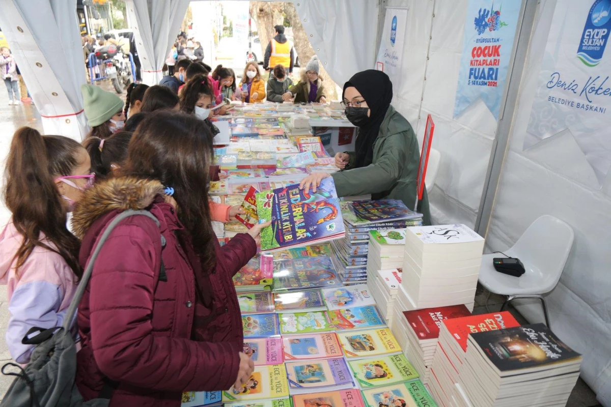 Eyüpsultan Çocuk Kitapları Fuarını 6 günde 8 bin kişi ziyaret etti