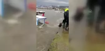 Fırtınada balıkçı teknesi alabora oldu