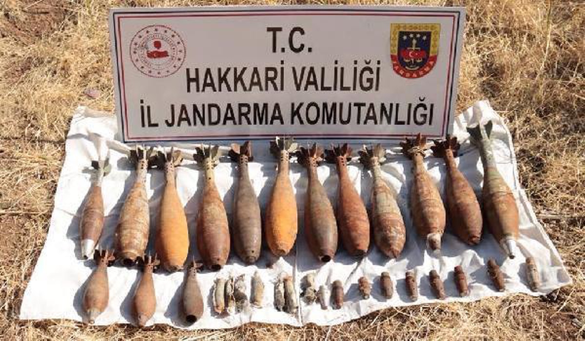 Hakkari kırsalında PKK\'lı teröristlerin havan mühimmatı ele geçirildi