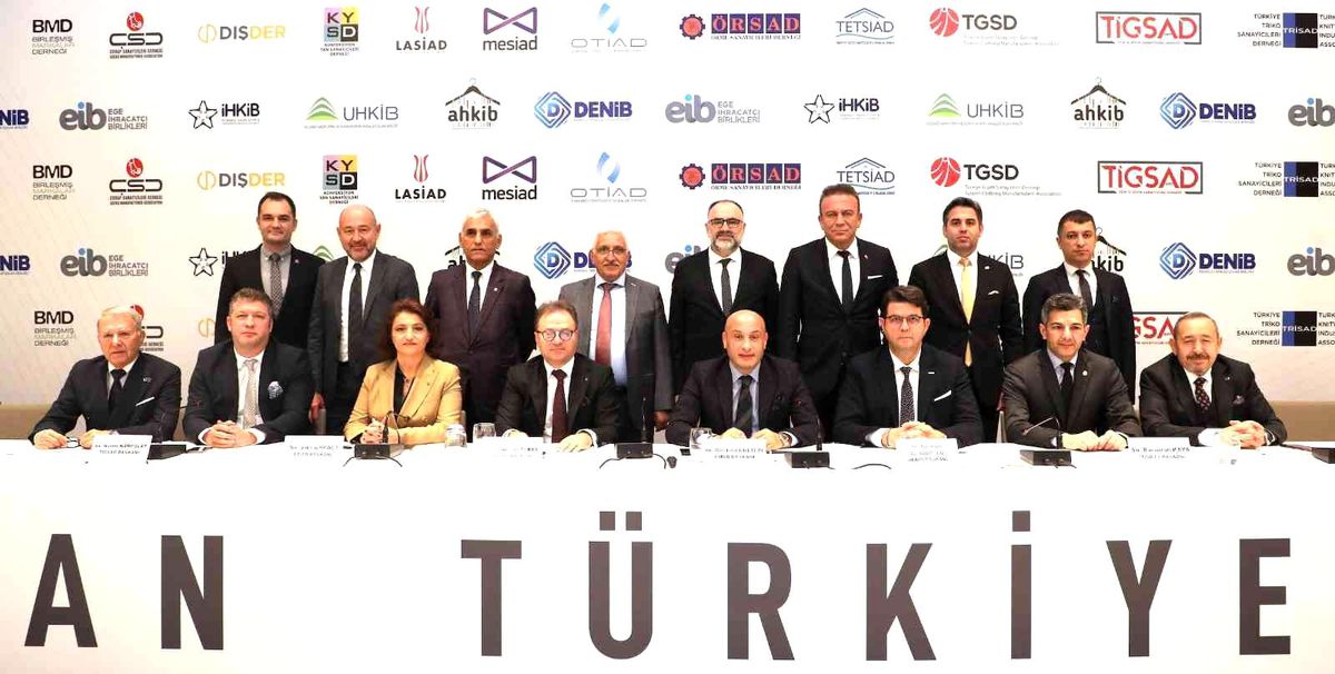 Hazır giyim ihracatçıları ham madde probleminde çözüm önerileri sundu