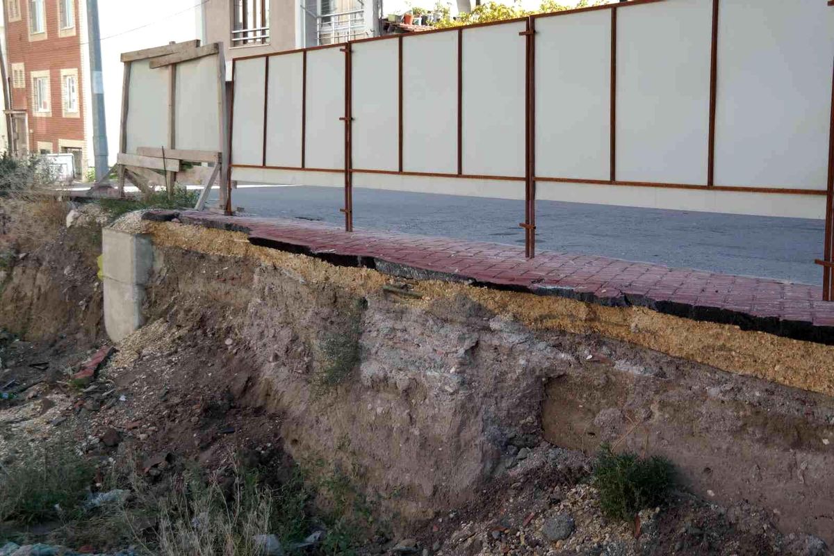 Hem tehlikeli, hem de görüntü kirliliğine neden oluyor