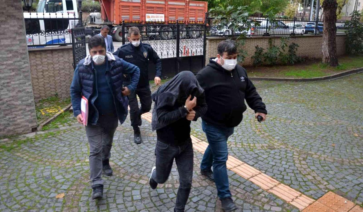 Son dakika haber: Hükümet konağı inşaatından kablo çalan şüpheliler adliyede