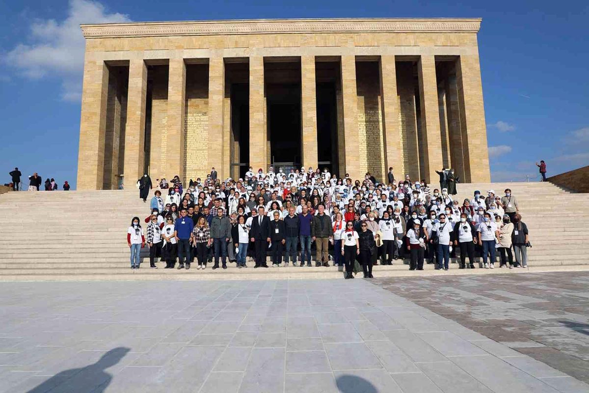 İlk defa Anıtkabir\'i ziyaret ettiler