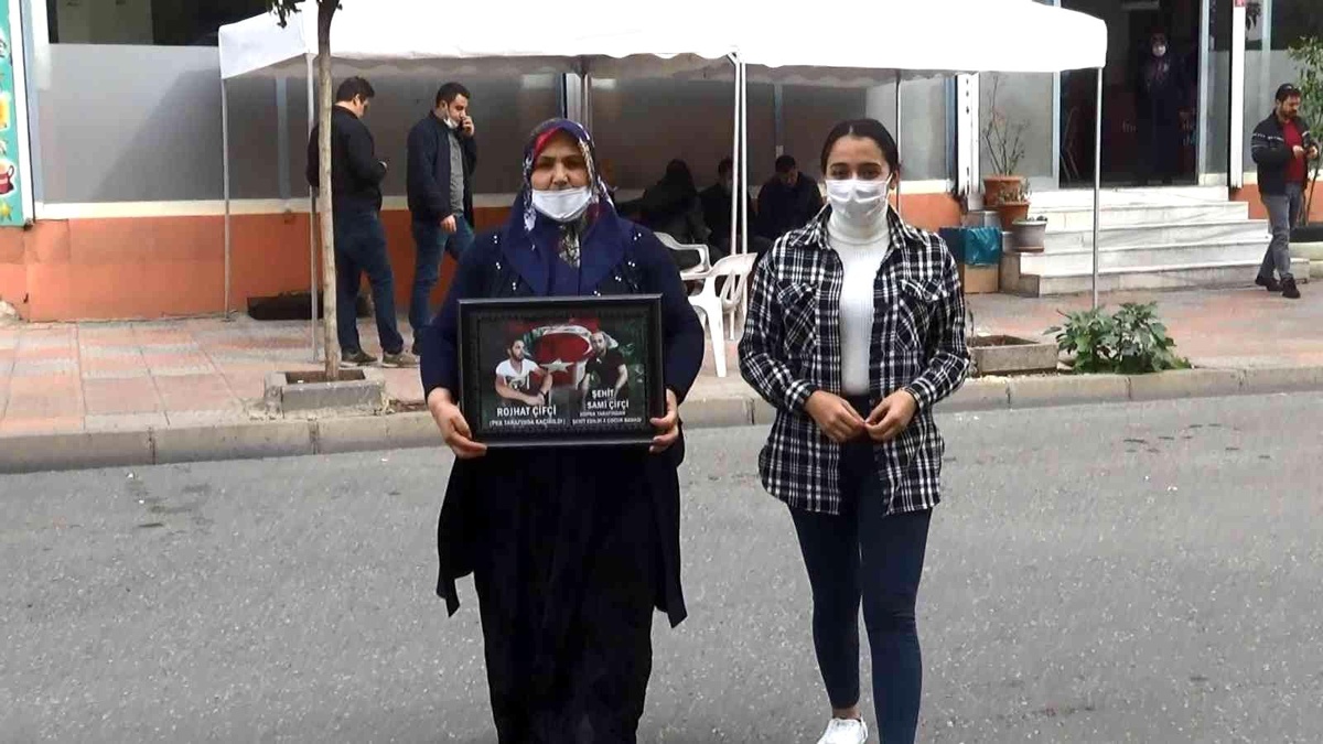 Son dakika haberleri! İYİ Parti Milletvekili Lütfü Türkkan\'a bir tepki de evlat nöbetindeki şehit annesinden
