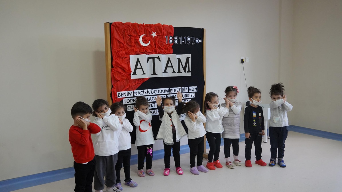 Keçiören\'de Atatürk\'ü ölümünün 83\'üncü yıl dönümünde unutulmadı