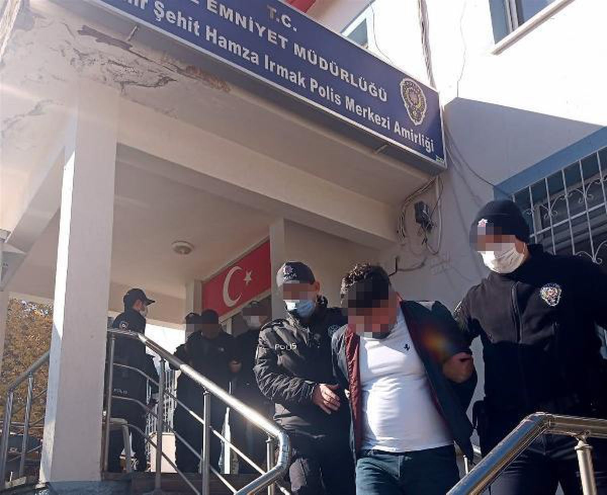 Son dakika haberleri | Kendilerini polis olarak tanıtıp 102 bin euro dolandıran 2 şüpheli tutuklandı