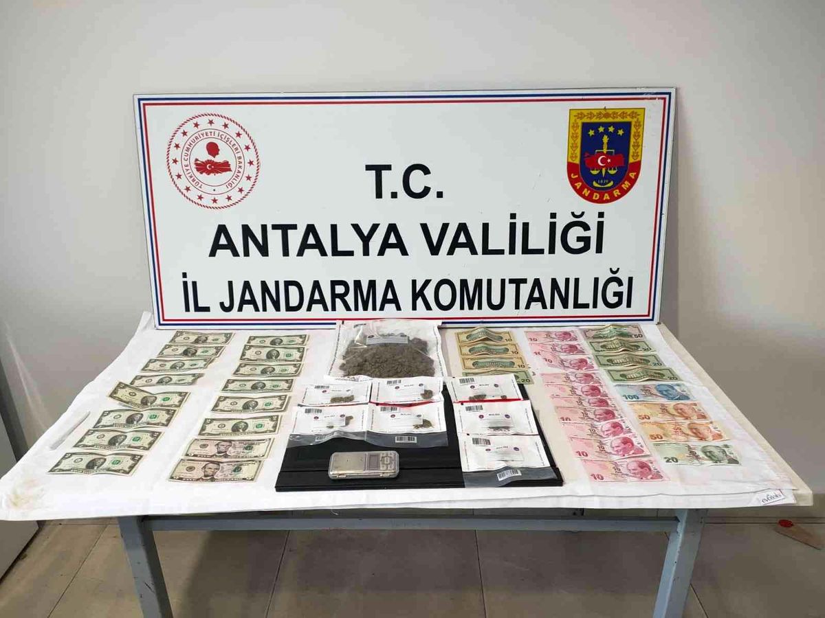 Manavgat\'ta uyuşturucu operasyonu