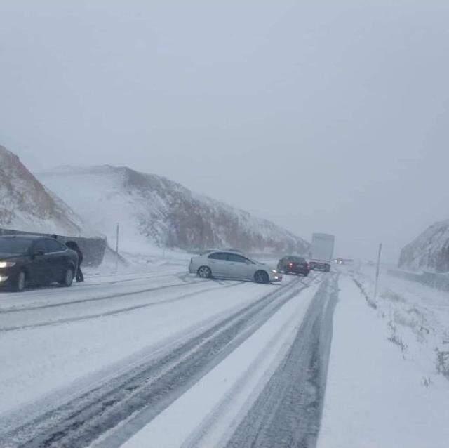 Meteoroloji'nin uyarıları sonrası kar yağışı etkili oldu! İstanbul'un yanı başı dahil bazı illerde kar kalınlığı 10 santimetreyi buldu