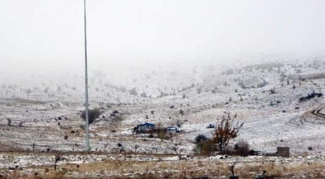 Meteoroloji'nin uyarıları sonrası kar yağışı etkili oldu! İstanbul'un yanı başı dahil bazı illerde kar kalınlığı 10 santimetreyi buldu