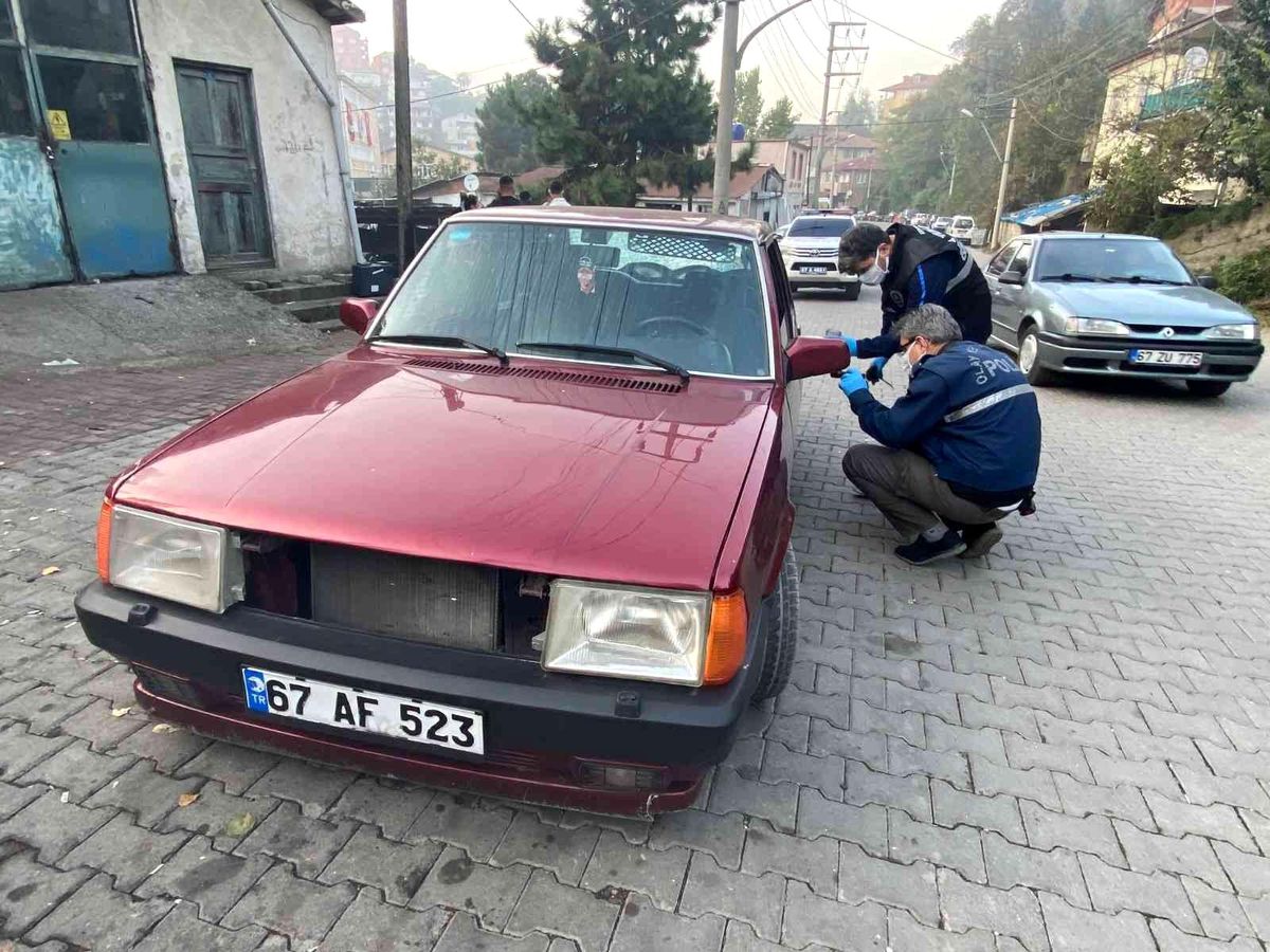 Müşterinin aracına bıçakla saldıran 2 şüpheli adli kontrolle serbest