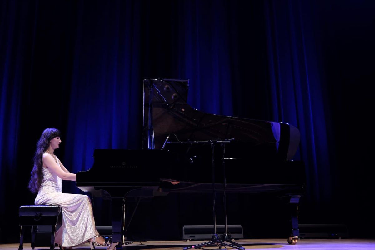 Piyanist Aziza Mustafa Zadeh CRR\'de müzikseverlerle buluştu