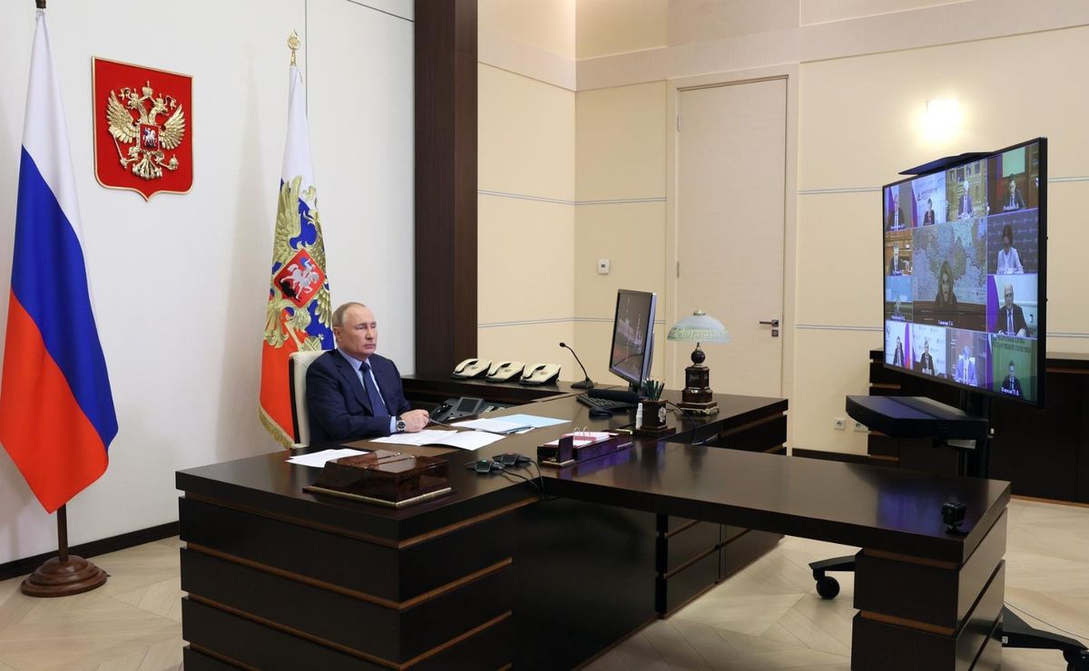Putin: "Aşılamayı tamamlamazsak şimdiye kadar yapılan tüm çabalarımız boşa gider"