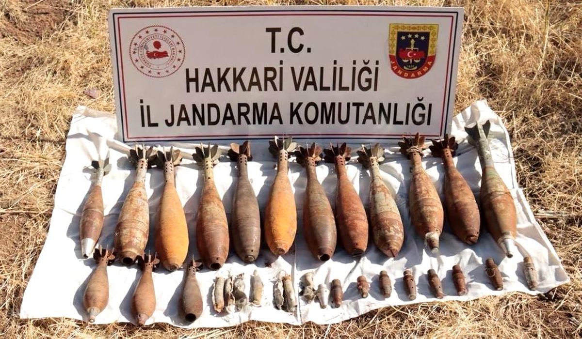 Son dakika haber! Şemdinli kırsalında silah ve mühimmat ele geçirildi