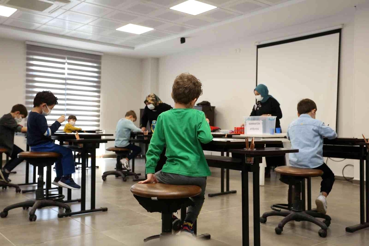 Serdivan Belediyesi Çocuk Akademisi\'ne büyük ilgi