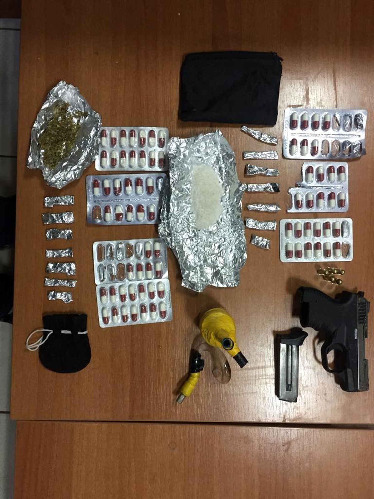 Soma polisinden uyuşturucu operasyonu: 5 tutuklama
