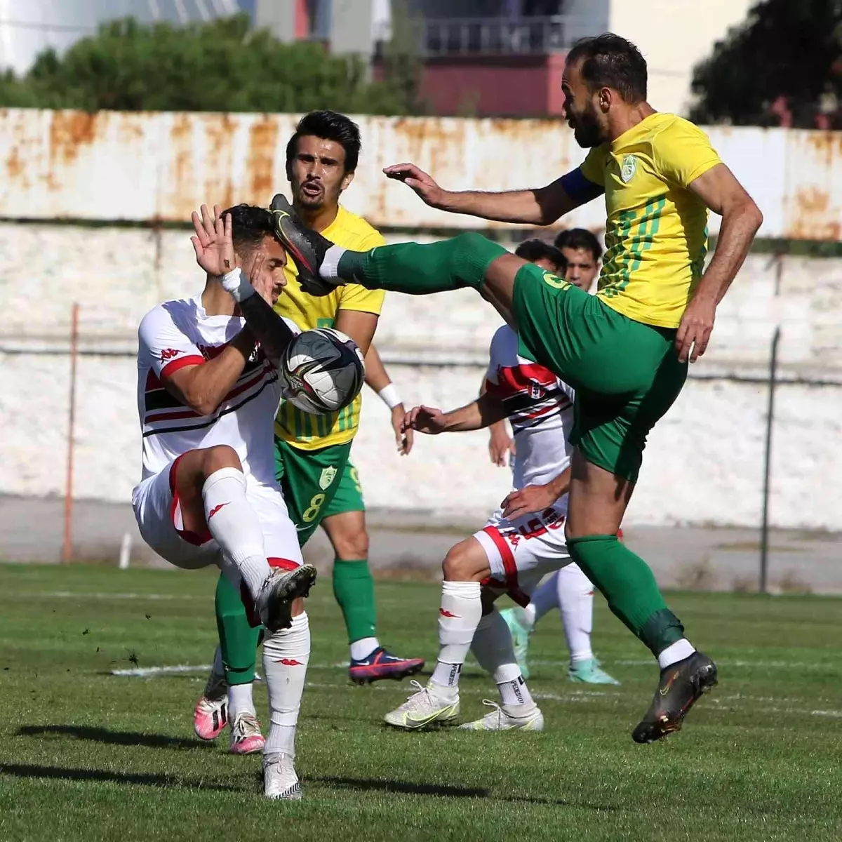 TFF 2. Lig: Turgutluspor: 2 Adıyaman FK: 2