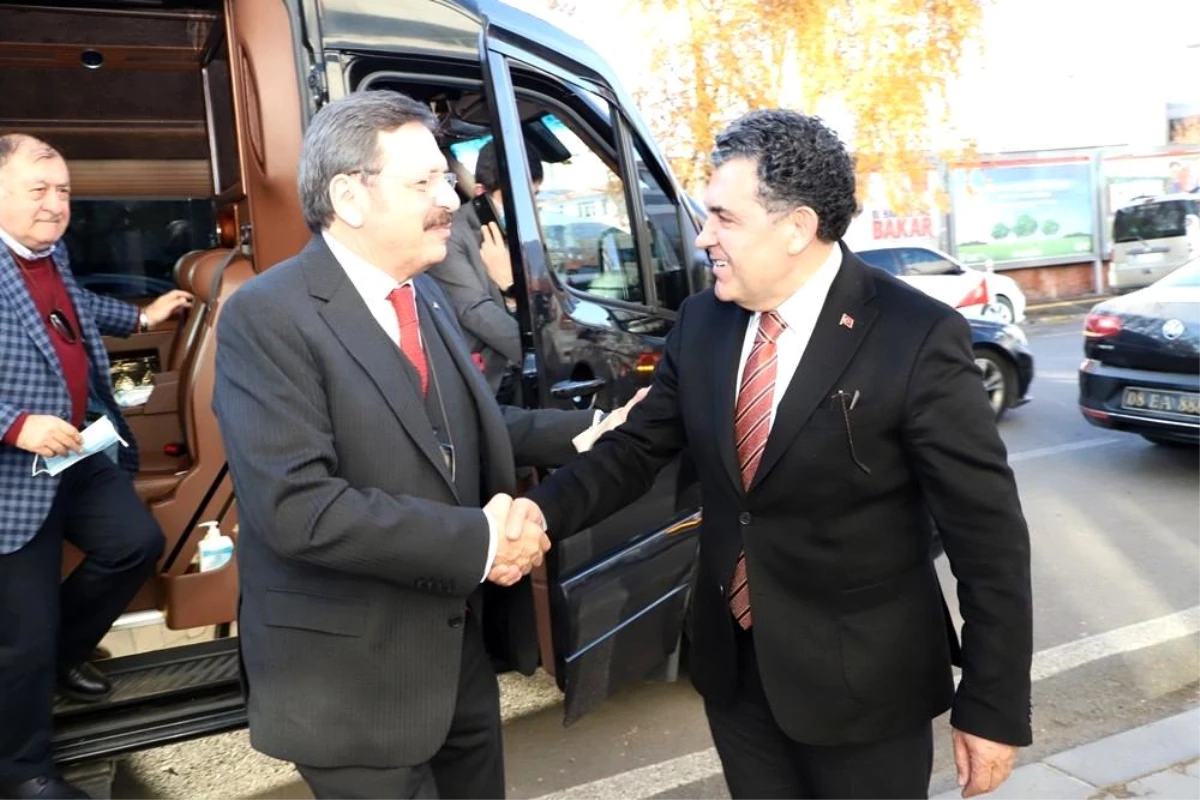 TOBB Başkanı Rıfat Hisarcıklıoğlu, Belediye Başkanı Faruk Demir\'i ziyaret etti