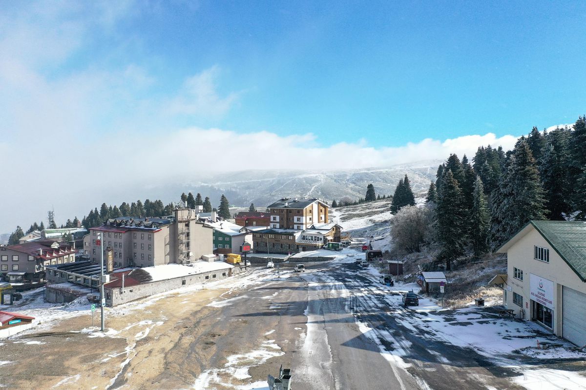 Uludağ\'da kısa süreli kar yağışı