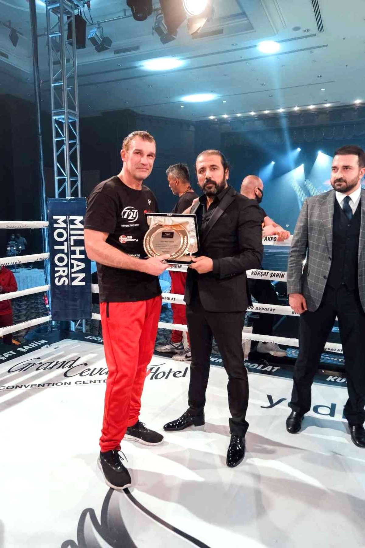 Ünlü Kick Boks organizatörü Kürşat Şahin isyan etti!
