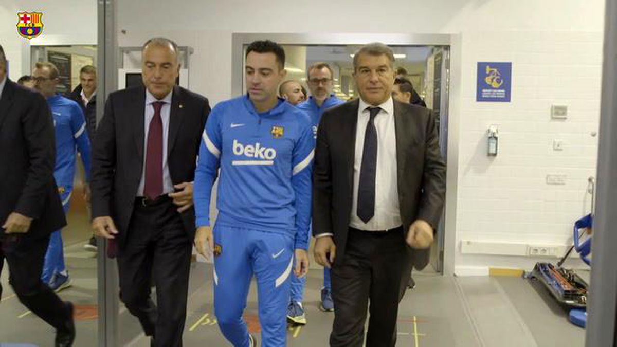 Xavi Hernandez Barcelona\'da Teknik Direktör Olarak İlk Antrenmanına Çıktı