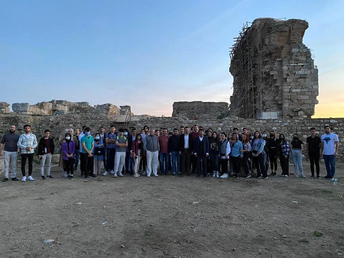 ADÜ Rektörü Aldemir, antik kent gezisine katıldı