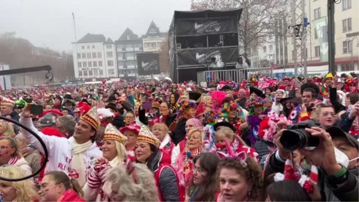 Almanya\'da "5. Mevsim" karnaval sezonu başladı