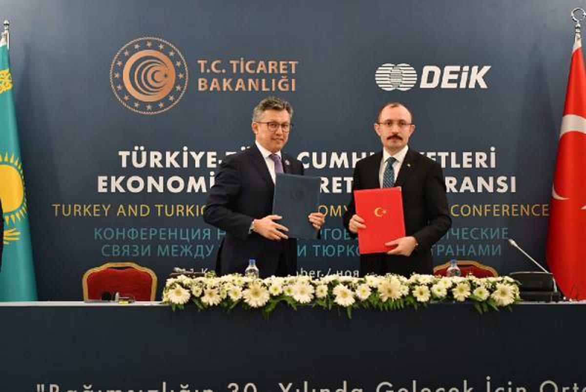 Bakan Muş, Kazak mevkidaşı ile bir araya geldi