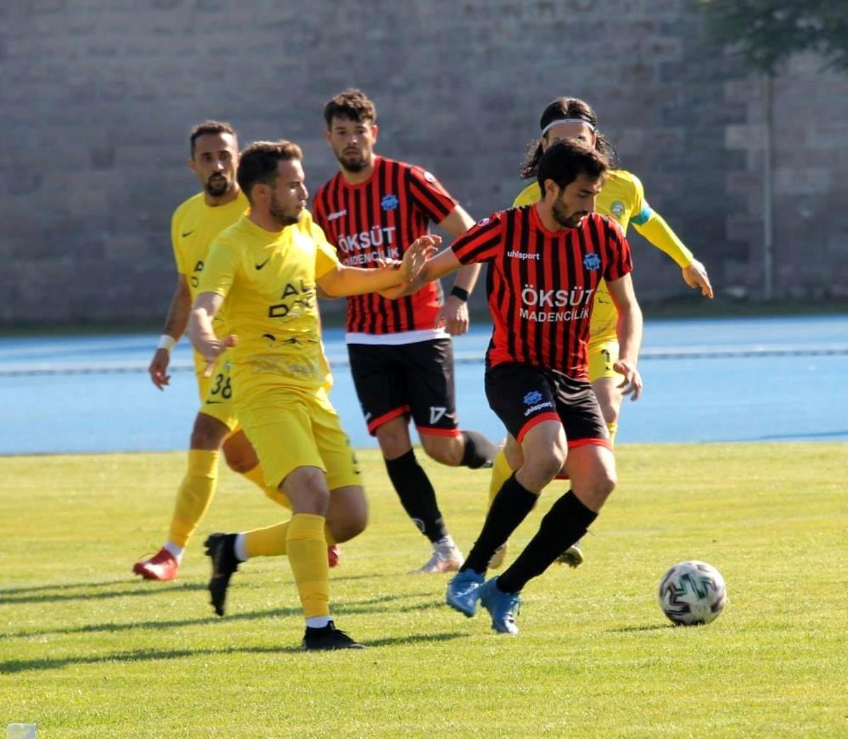 BAL 3. Grup\'ta Talasgücü lider